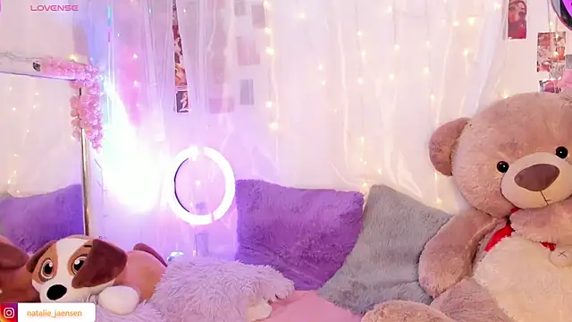 natalie jaensen online show from February 26, 6:19 pm