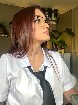 DaniDusan  online show from September 8, 5:45 pm