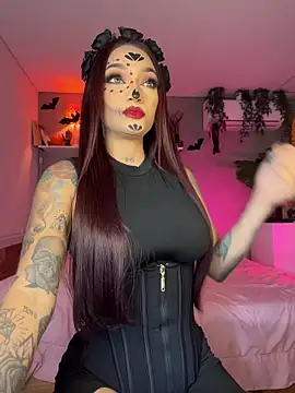 DaniDusan  online show from November 1, 7:52 pm