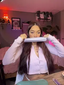 DaniDusan  online show from November 3, 12:09 pm