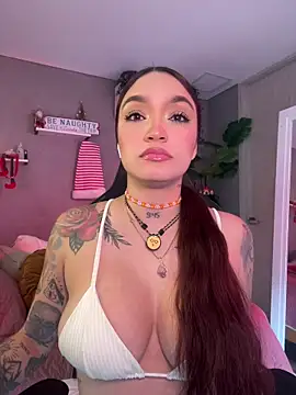 DaniDusan  online show from December 22, 8:42 pm