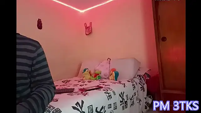 Monse n Mont online show from December 31, 12:00 am