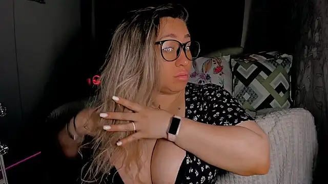 CumOnMy Tits online show from May 23, 3:27 am