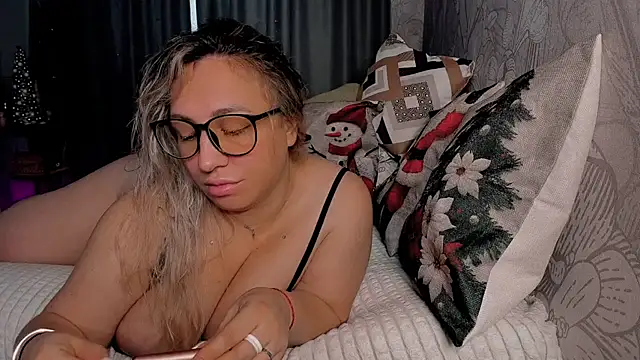 CumOnMy Tits online show from December 4, 2:54 am