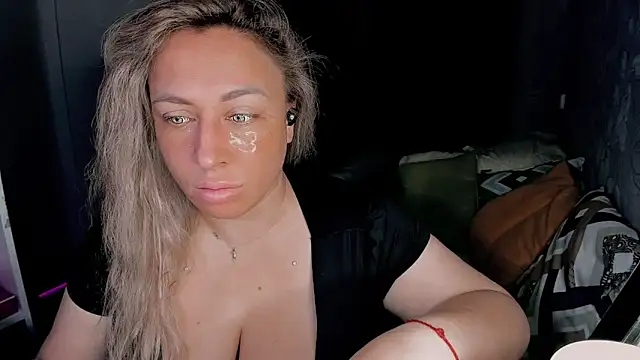 CumOnMy Tits online show from November 11, 1:22 am