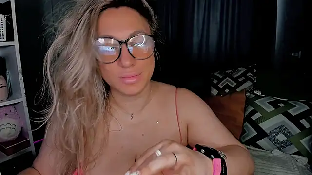 CumOnMy Tits online show from November 27, 3:18 am