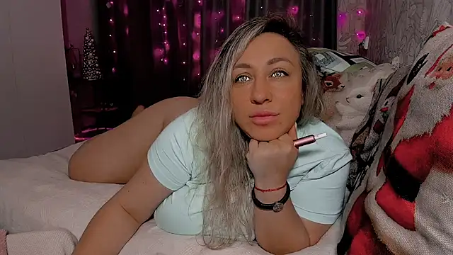 CumOnMy Tits online show from December 19, 12:51 pm