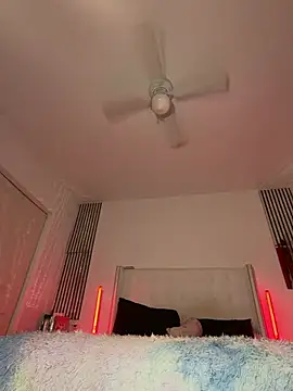 Ash satisfying orgasm online show from May 24, 3:39 am