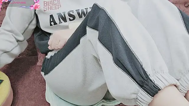 Sophie Secret online show from November 2, 10:04 pm