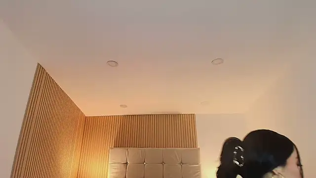 Baby Venuss online show from April 3, 3:13 am