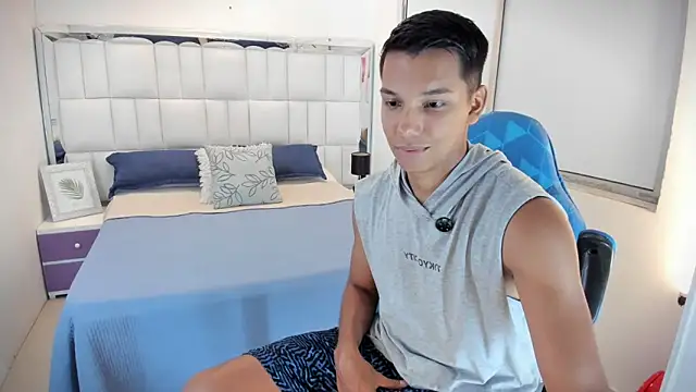 Snapshot of Edwin_Blaz chatting on October 8, 2:57 am Edwin Blaz online show from October 8, 2:57 am