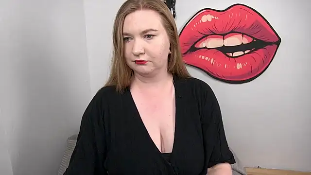 LaraDream online show from December 1, 4:30 pm