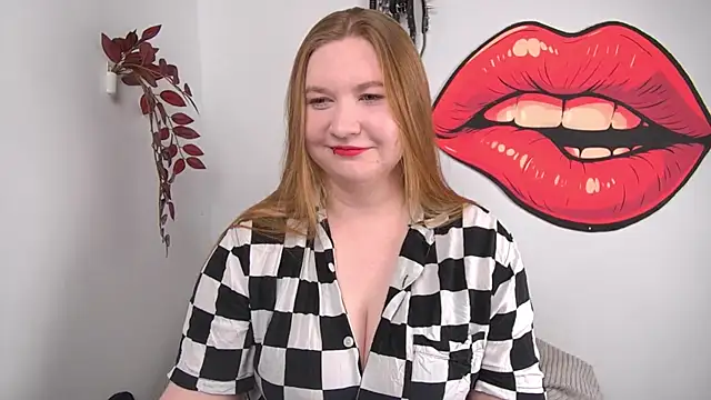 LaraDream online show from April 3, 2:23 pm