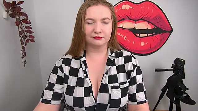 LaraDream online show from May 27, 2:35 pm