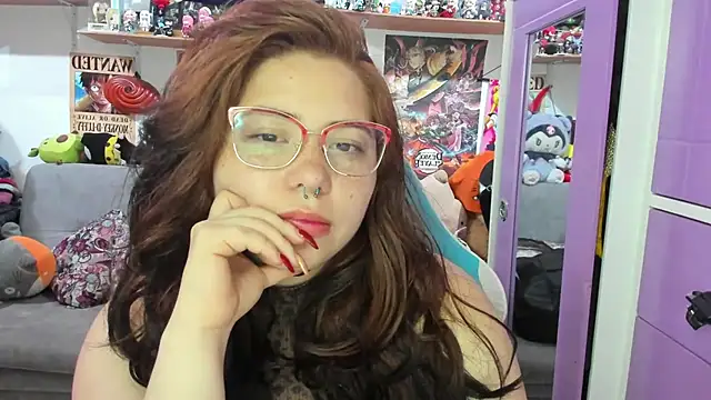 soficammy online show from October 10, 8:20 pm