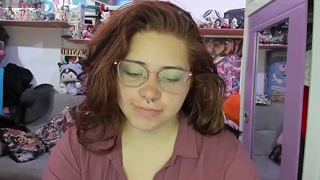 soficammy online show from March 15, 9:33 pm