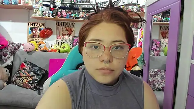 soficammy online show from December 4, 9:47 pm