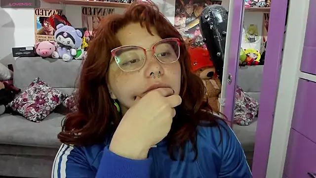 soficammy online show from January 24, 5:21 am