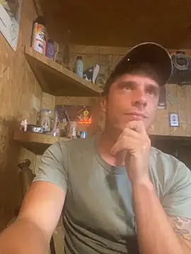 Snapshot of DillPie chatting on September 12, 1:17 am DillPie online show from September 12, 1:17 am