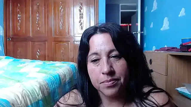 Snapshot of valeriapinter chatting on December 16, 5:06 pm valeriapinter online show from December 16, 5:06 pm