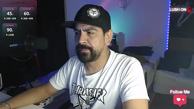 soyelcarlitos  online show from September 16, 3:18 am