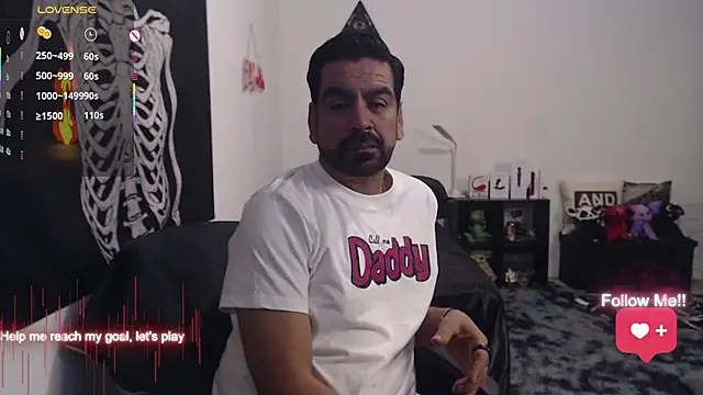 soyelcarlitos  online show from March 24, 5:51 am