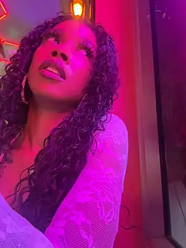 mismialove online show from May 15, 11:47 pm