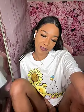 mismialove online show from March 24, 6:13 am