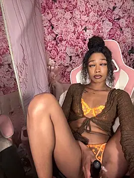 mismialove online show from April 19, 5:52 am