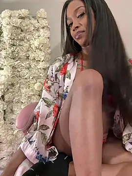 mismialove online show from July 3, 8:54 am