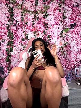 mismialove online show from October 19, 8:33 pm