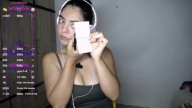 susan smith18 online show from March 4, 4:31 am