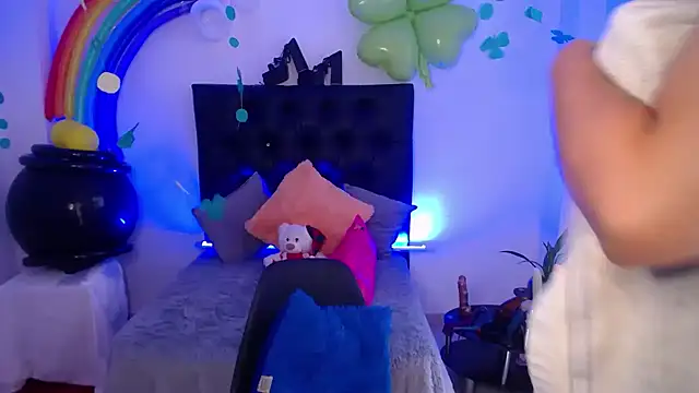 Snapshot of susan_smith18 chatting on March 15, 7:16 pm susan smith18 online show from March 15, 7:16 pm