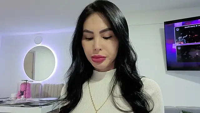 nelumbonucifera online show from April 4, 11:00 pm