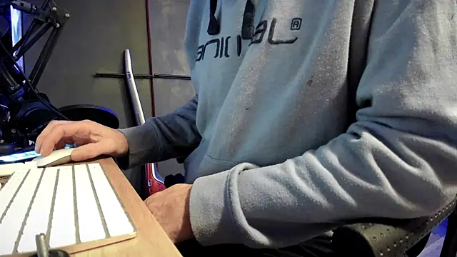 McPherson72 online show from February 20, 3:56 am