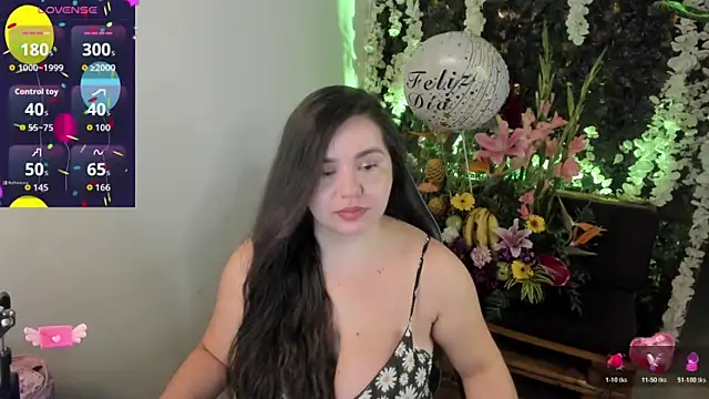 Snapshot of ainohacarter_89 chatting on June 6, 1:55 am ainohacarter 89 online show from June 6, 1:55 am