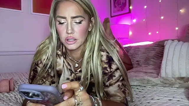 Fitnessbabe69 online show from February 5, 12:23 pm