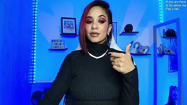 Snapshot of luci_fer_devil chatting on July 11, 12:33 am luci fer devil online show from July 11, 12:33 am