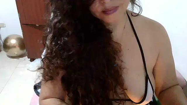 Snapshot of oso34hot chatting on May 24, 6:08 pm oso34hot online show from May 24, 6:08 pm
