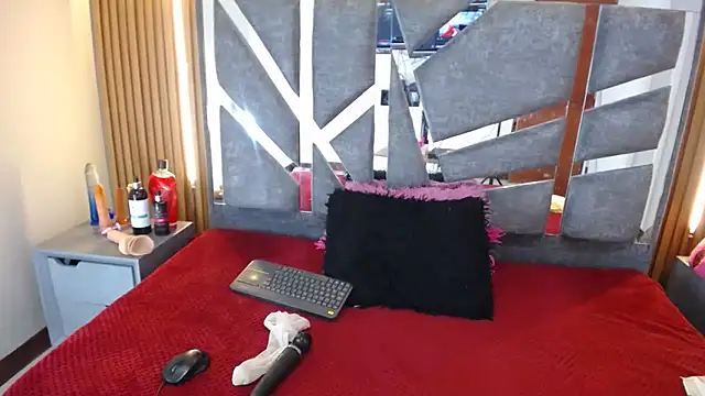 Snapshot of stefanvix202 chatting on November 14, 3:43 am stefanvix202 online show from November 14, 3:43 am