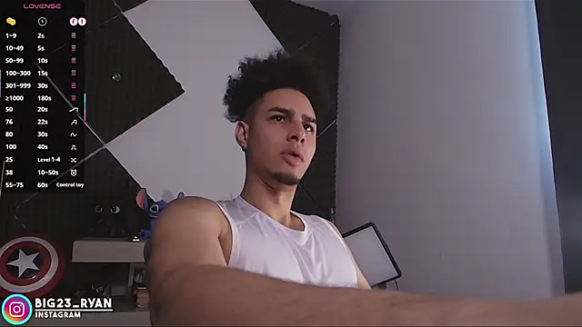 bigryann23 online show from March 19, 4:51 pm