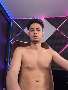 bigryann23 online show from February 22, 3:20 am