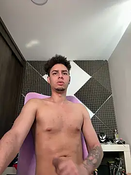 bigryann23 online show from March 15, 3:30 pm