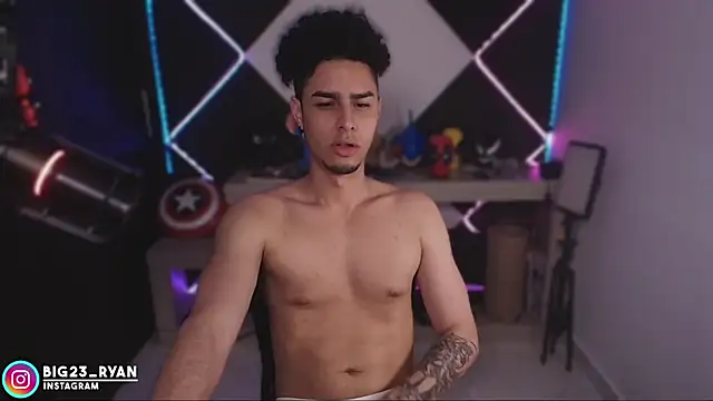 bigryann23 online show from April 3, 2:51 am