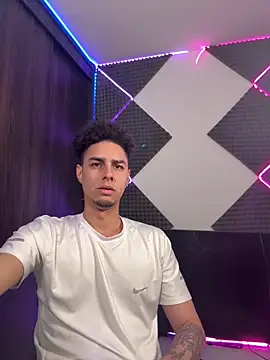 bigryann23 online show from February 28, 12:10 am