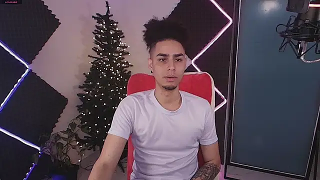 bigryann23 online show from December 20, 2:36 am