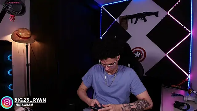 bigryann23 online show from July 10, 3:17 am