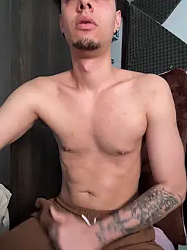 bigryann23 online show from March 4, 2:47 pm