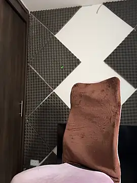 bigryann23 online show from February 14, 3:12 pm