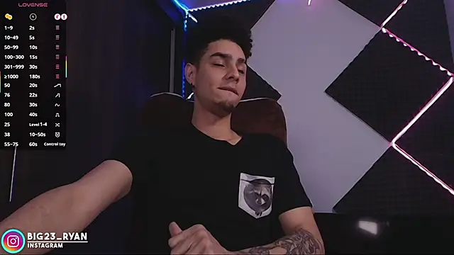 bigryann23 online show from February 8, 8:17 pm